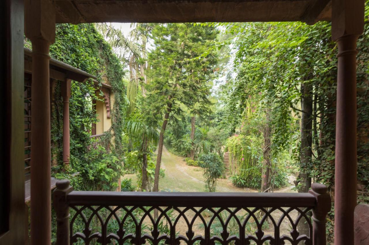 Hostie Chinar Haveli - Heritage Home With Pool, 古尔冈 外观 照片