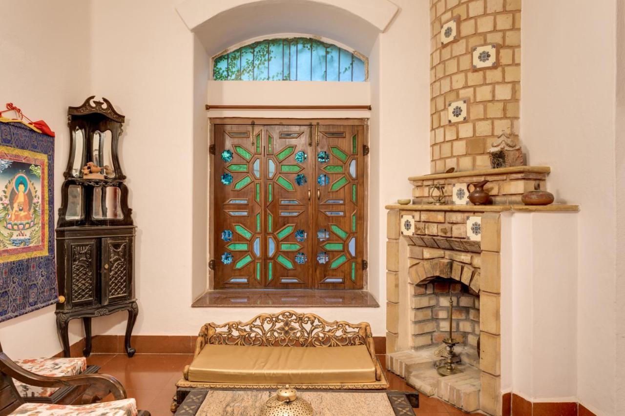 Hostie Chinar Haveli - Heritage Home With Pool, 古尔冈 外观 照片