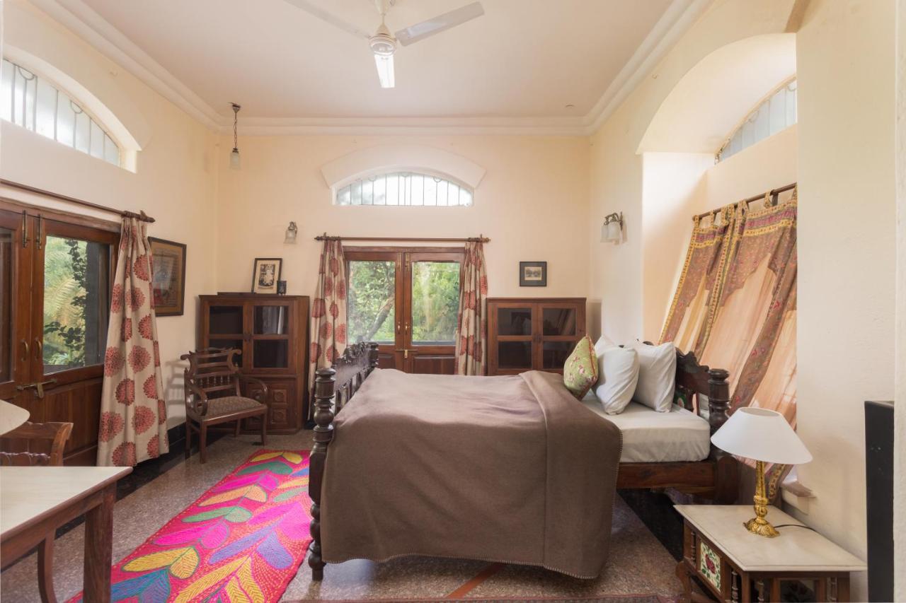 Hostie Chinar Haveli - Heritage Home With Pool, 古尔冈 外观 照片
