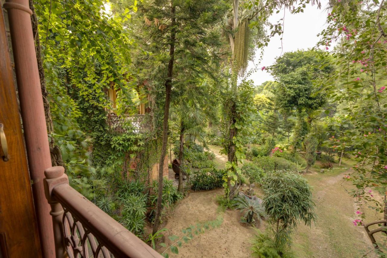 Hostie Chinar Haveli - Heritage Home With Pool, 古尔冈 外观 照片