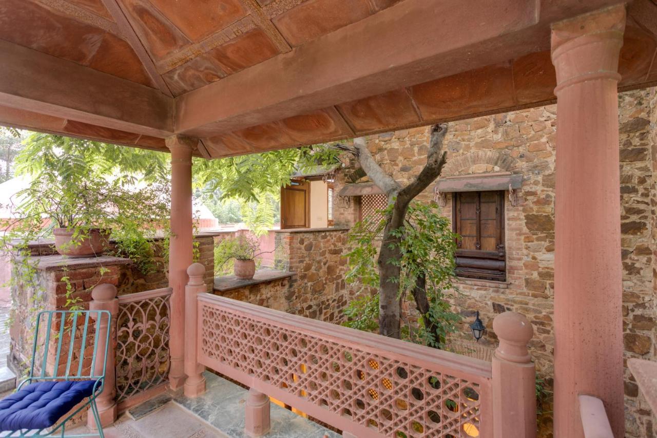 Hostie Chinar Haveli - Heritage Home With Pool, 古尔冈 外观 照片