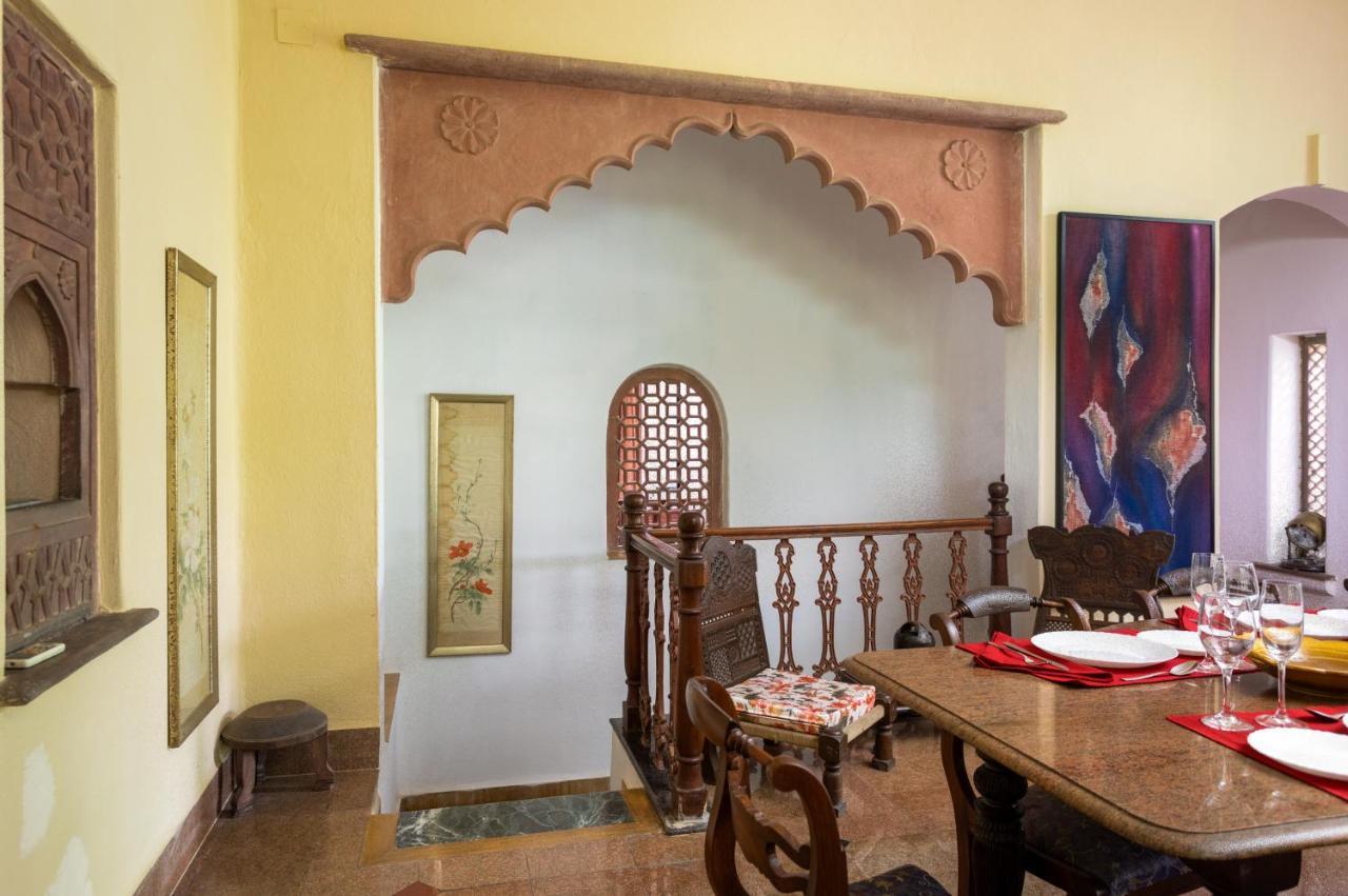 Hostie Chinar Haveli - Heritage Home With Pool, 古尔冈 外观 照片