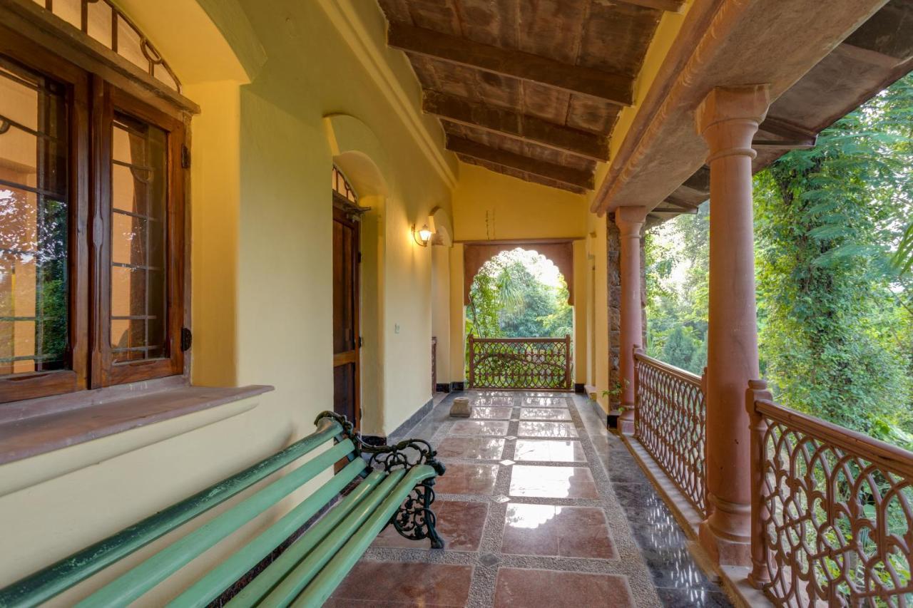 Hostie Chinar Haveli - Heritage Home With Pool, 古尔冈 外观 照片