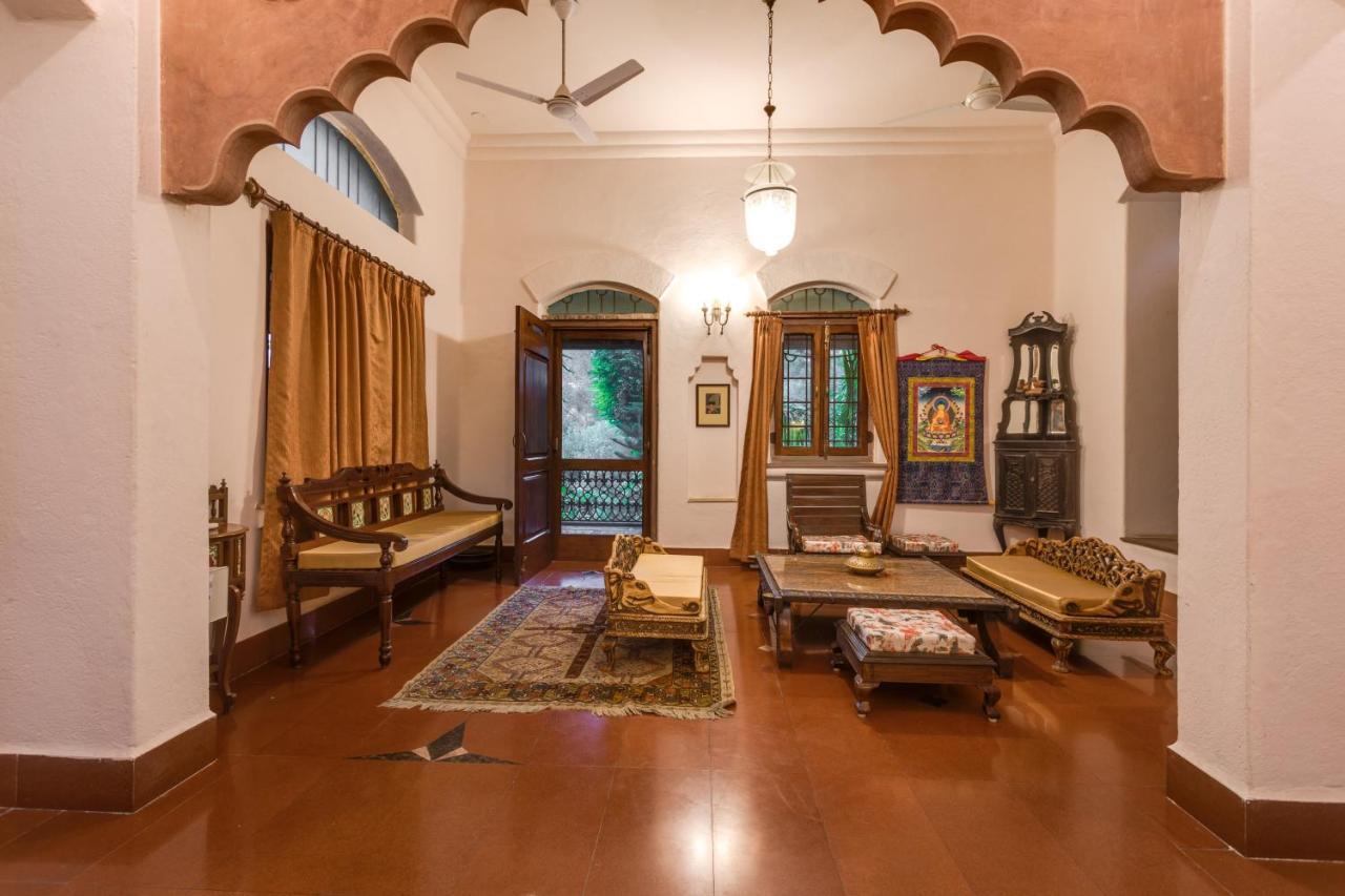 Hostie Chinar Haveli - Heritage Home With Pool, 古尔冈 外观 照片