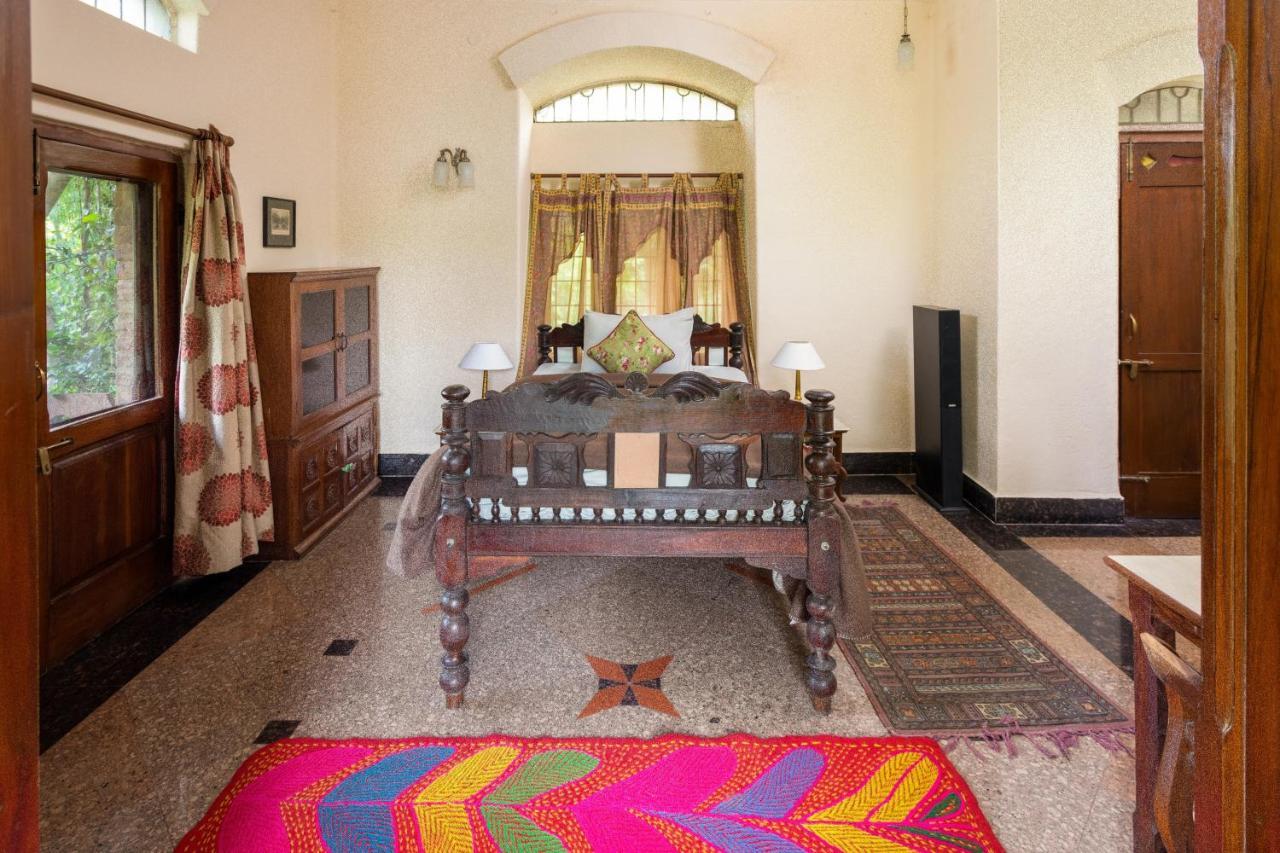 Hostie Chinar Haveli - Heritage Home With Pool, 古尔冈 外观 照片
