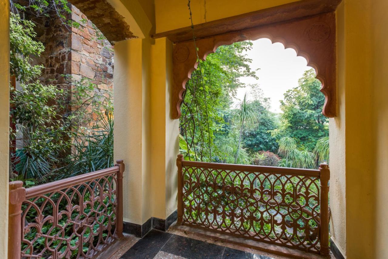 Hostie Chinar Haveli - Heritage Home With Pool, 古尔冈 外观 照片