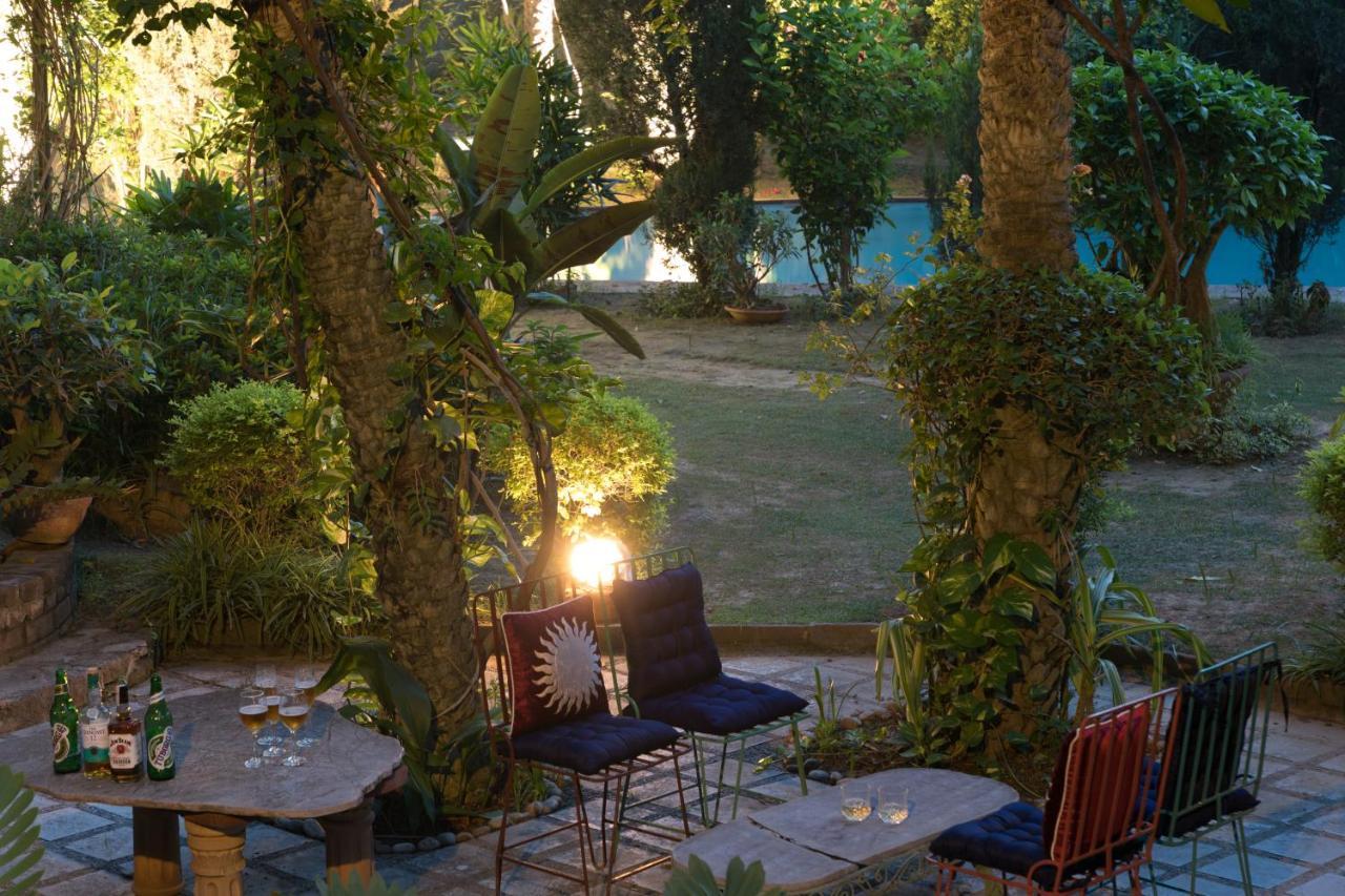 Hostie Chinar Haveli - Heritage Home With Pool, 古尔冈 外观 照片